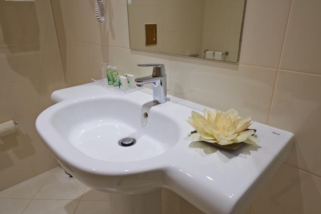 Hotel Azinheira By Ridan Hotels فاطمة الغرفة الصورة
