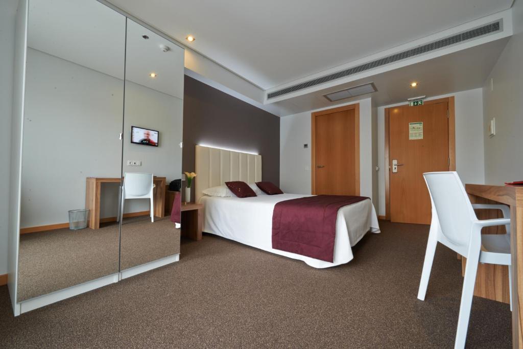 Hotel Azinheira By Ridan Hotels فاطمة الغرفة الصورة